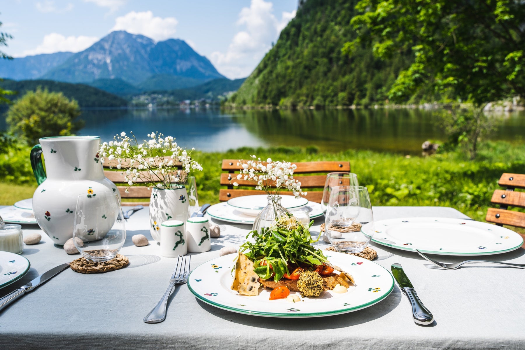 The Lakeside Legacy: Elevating the Canadian Cottage with Gmundner Keramik